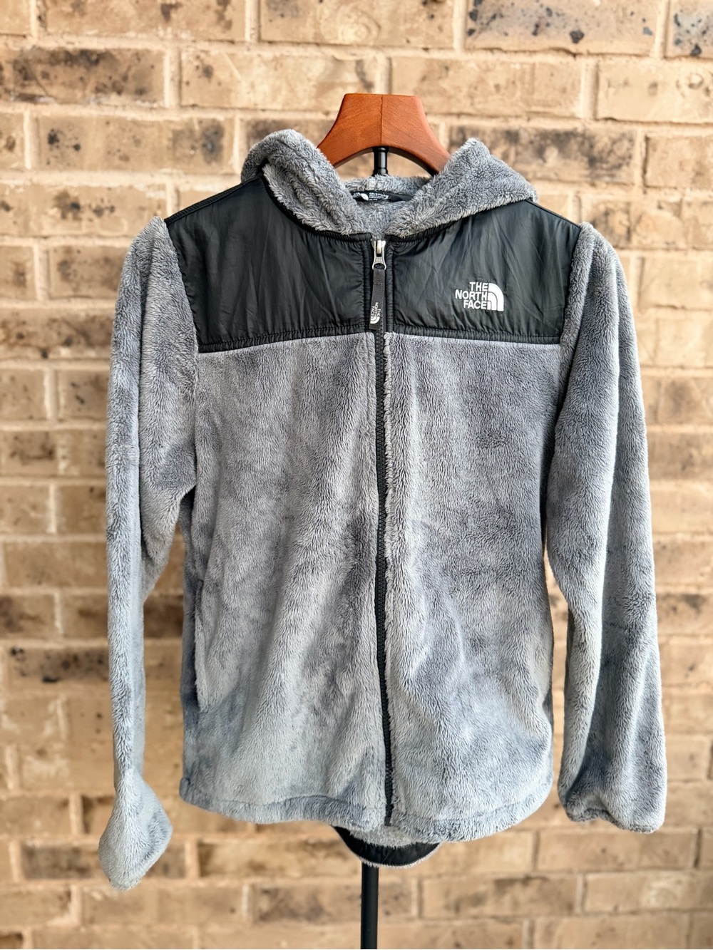 The North Face Gray & Black Plush Teddy Jacket with Hood Size XL girls
